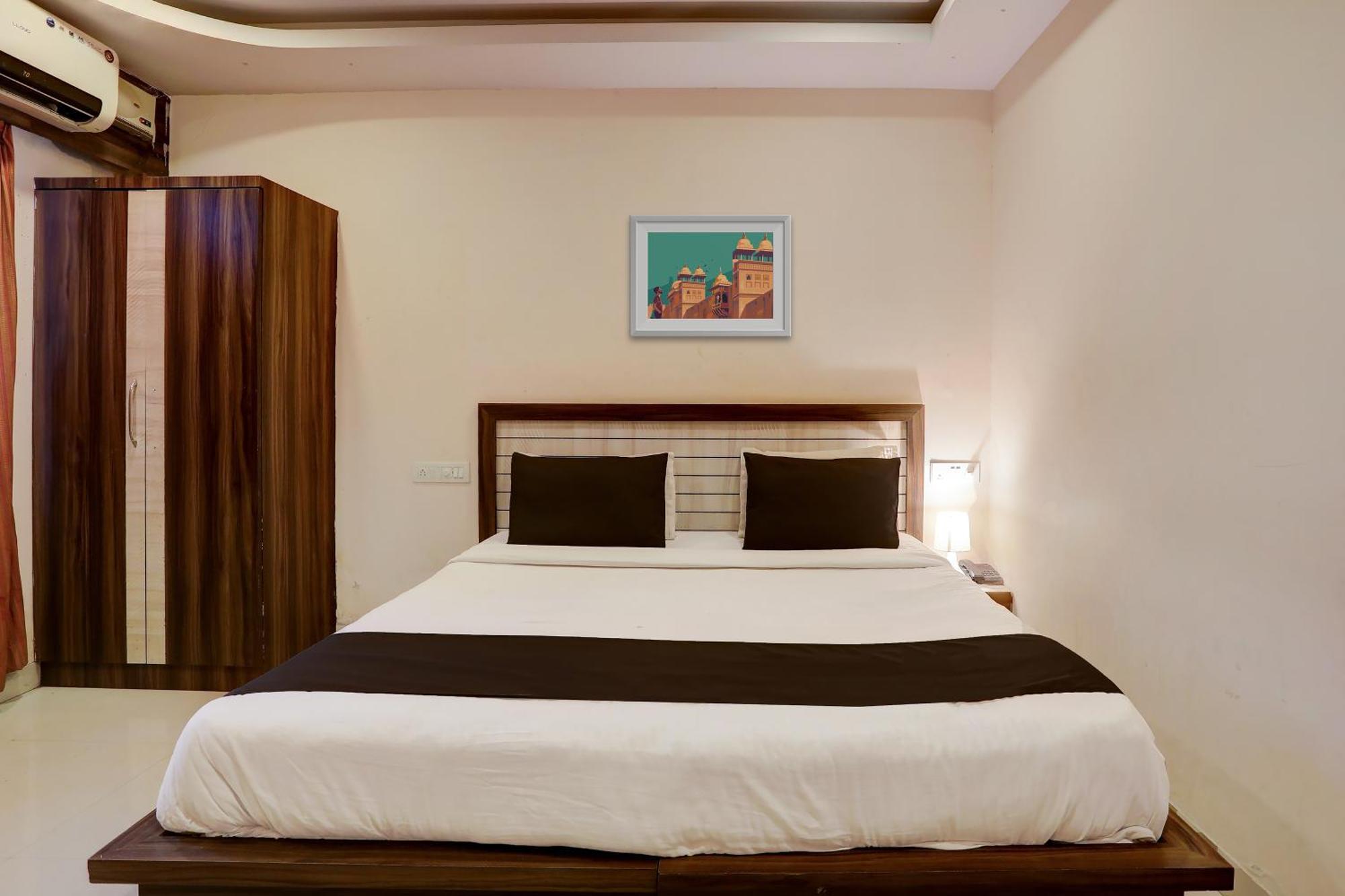 Super Hotel O Vaishnavi Inn ไฮเดอราบัด ภายนอก รูปภาพ